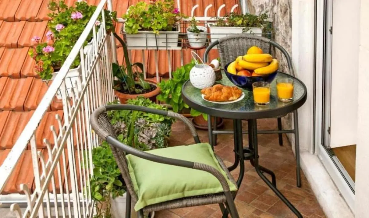 Cozy Apartment At Heart Of Σπλιτ 0*,  Κροατία